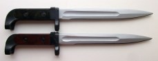 Вверху штык-нож к автомату РМК производства ПНР, внизу штык-нож модели 6х2 производства СССР